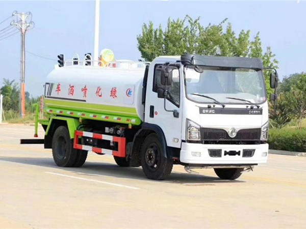 國(guó)六東風(fēng)大福瑞卡9.3方灑水車(chē)