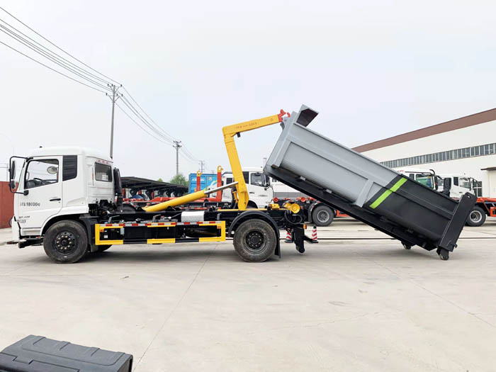 國(guó)六東風(fēng)天錦15方勾臂套臂垃圾車