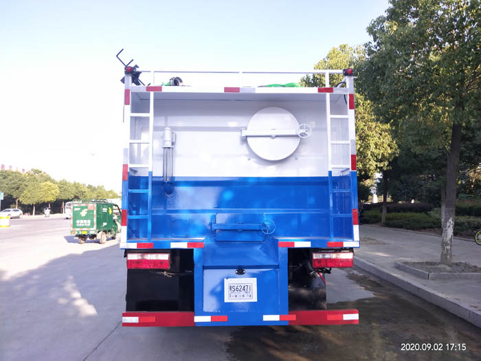 東風(fēng)F7福瑞卡污水處理車